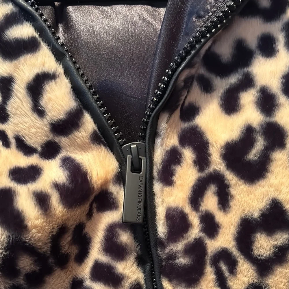 Leopard Print Faux Fur Jacket - Picture 2 of 5